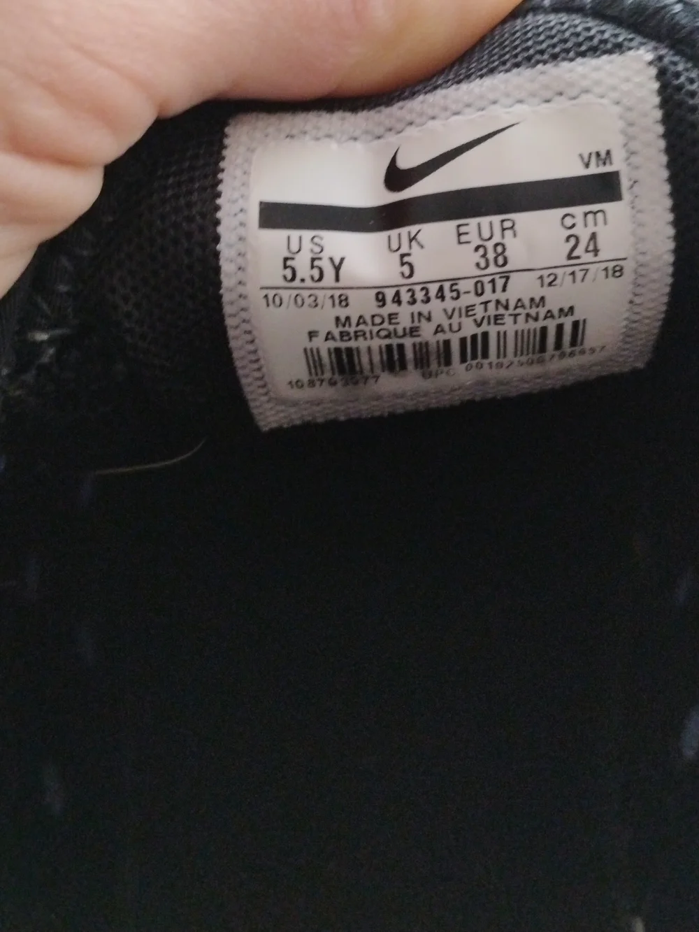 Kids Nike 270 Size 5.5 Youth